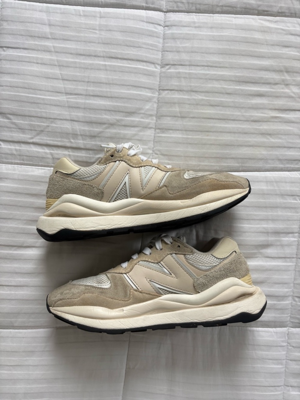 New Balance Neutral Beige Sneakers